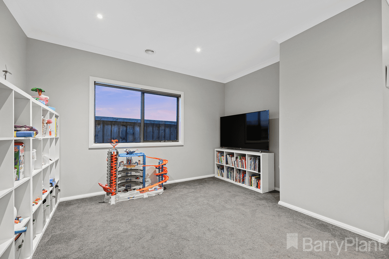 12 Hogan Court, Drouin, VIC 3818