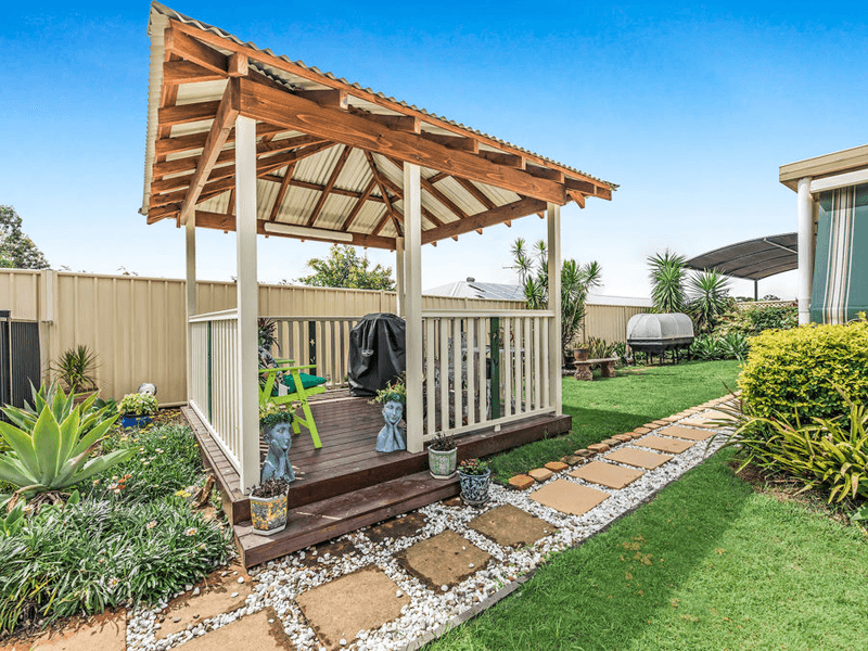 53 Lakeview Drive, DEEBING HEIGHTS, QLD 4306