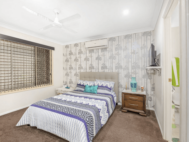 53 Lakeview Drive, DEEBING HEIGHTS, QLD 4306