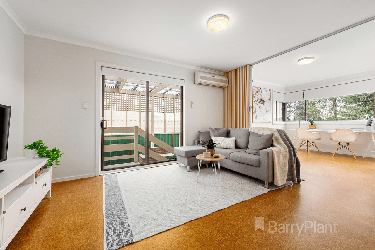 18 David Collins Drive, Endeavour Hills, VIC 3802