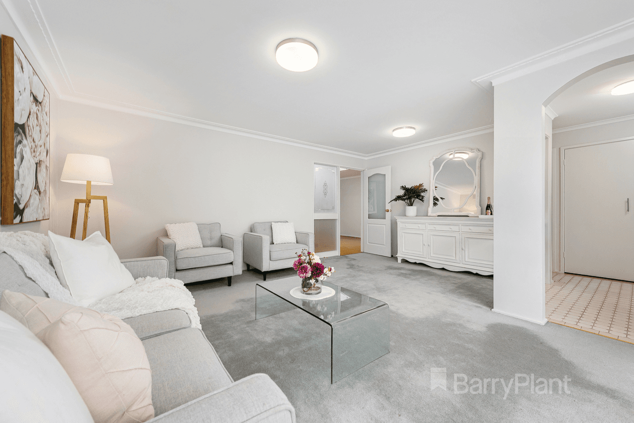 18 David Collins Drive, Endeavour Hills, VIC 3802