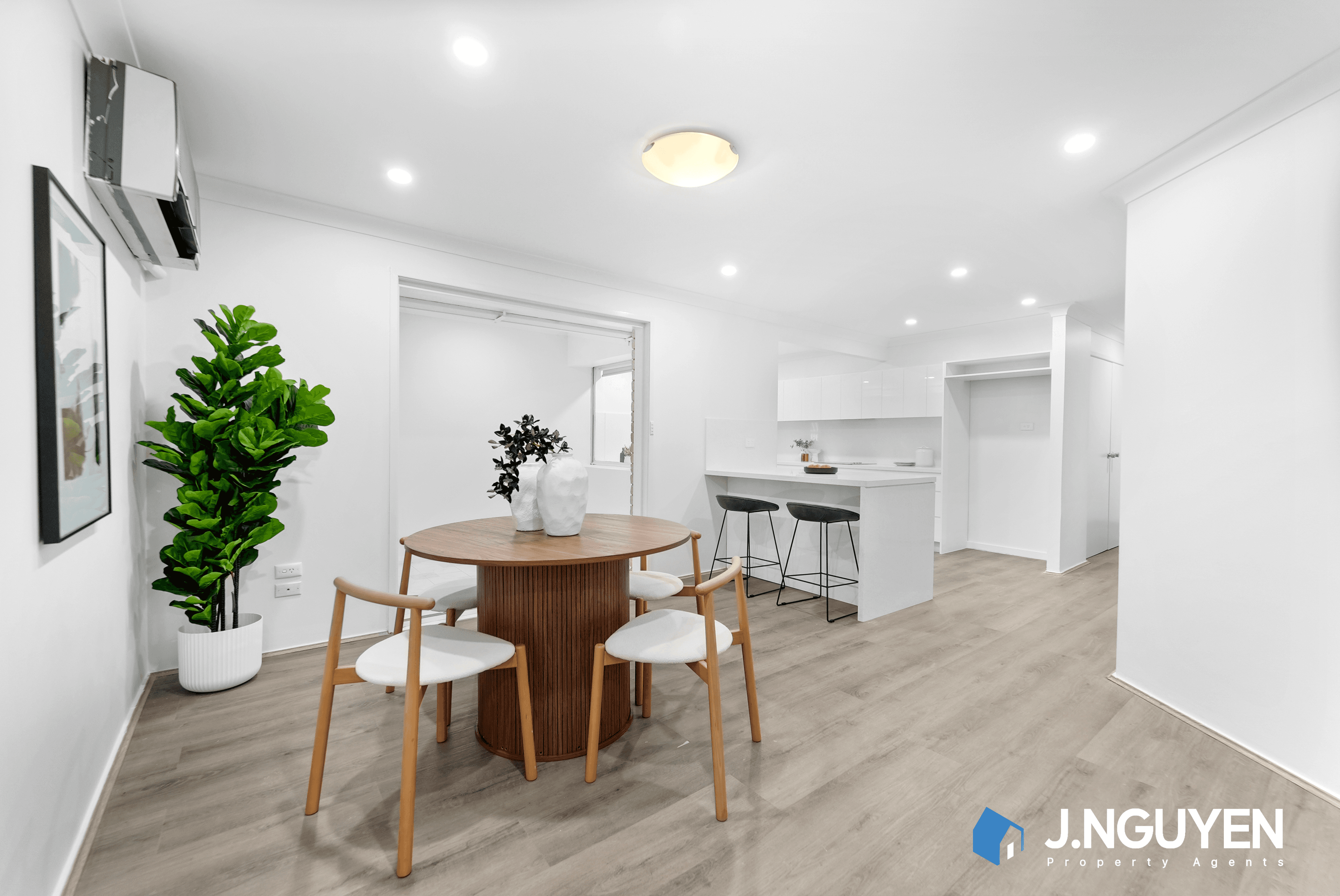 24 Buranda Crescent, ST JOHNS PARK, NSW 2176