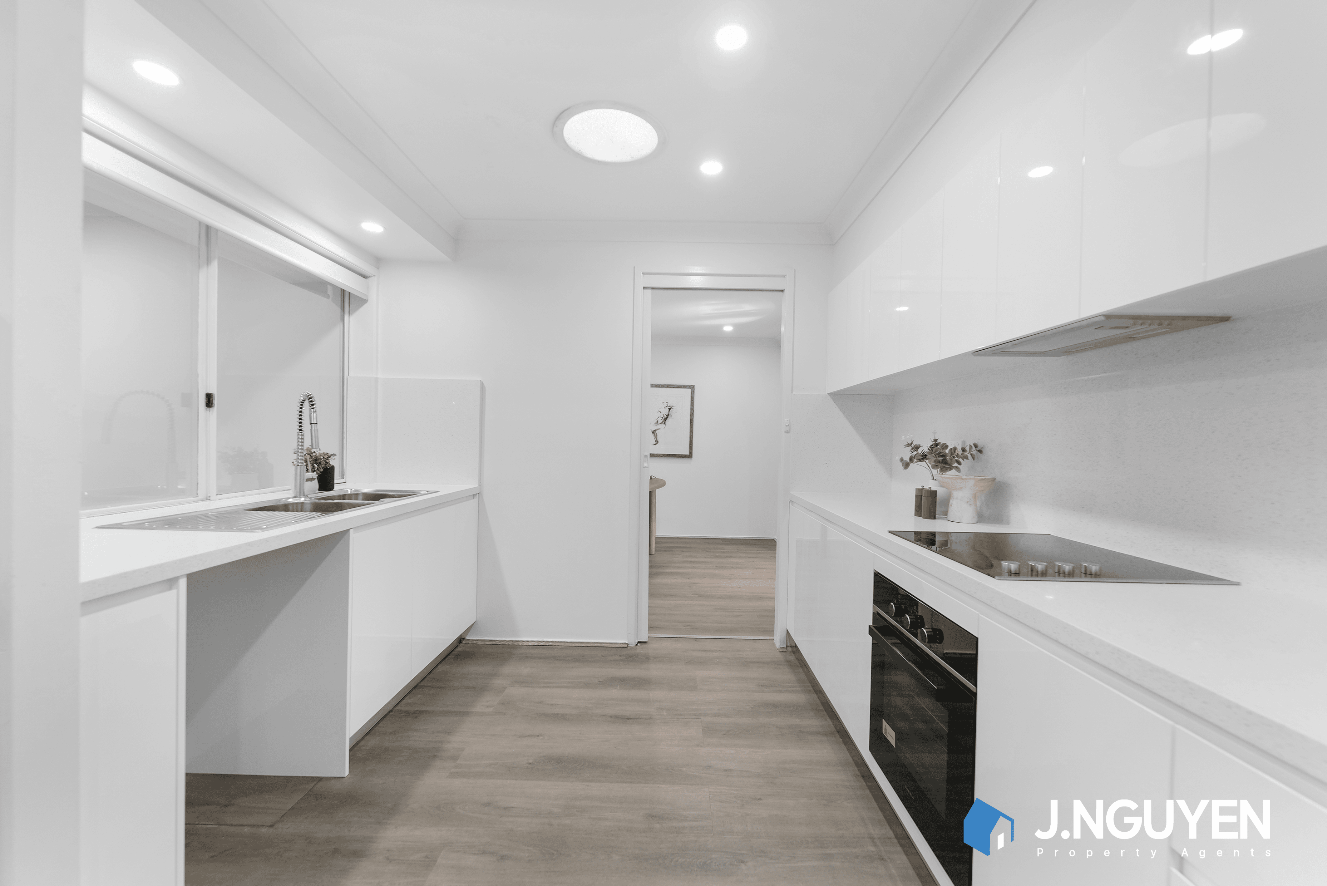 24 Buranda Crescent, ST JOHNS PARK, NSW 2176