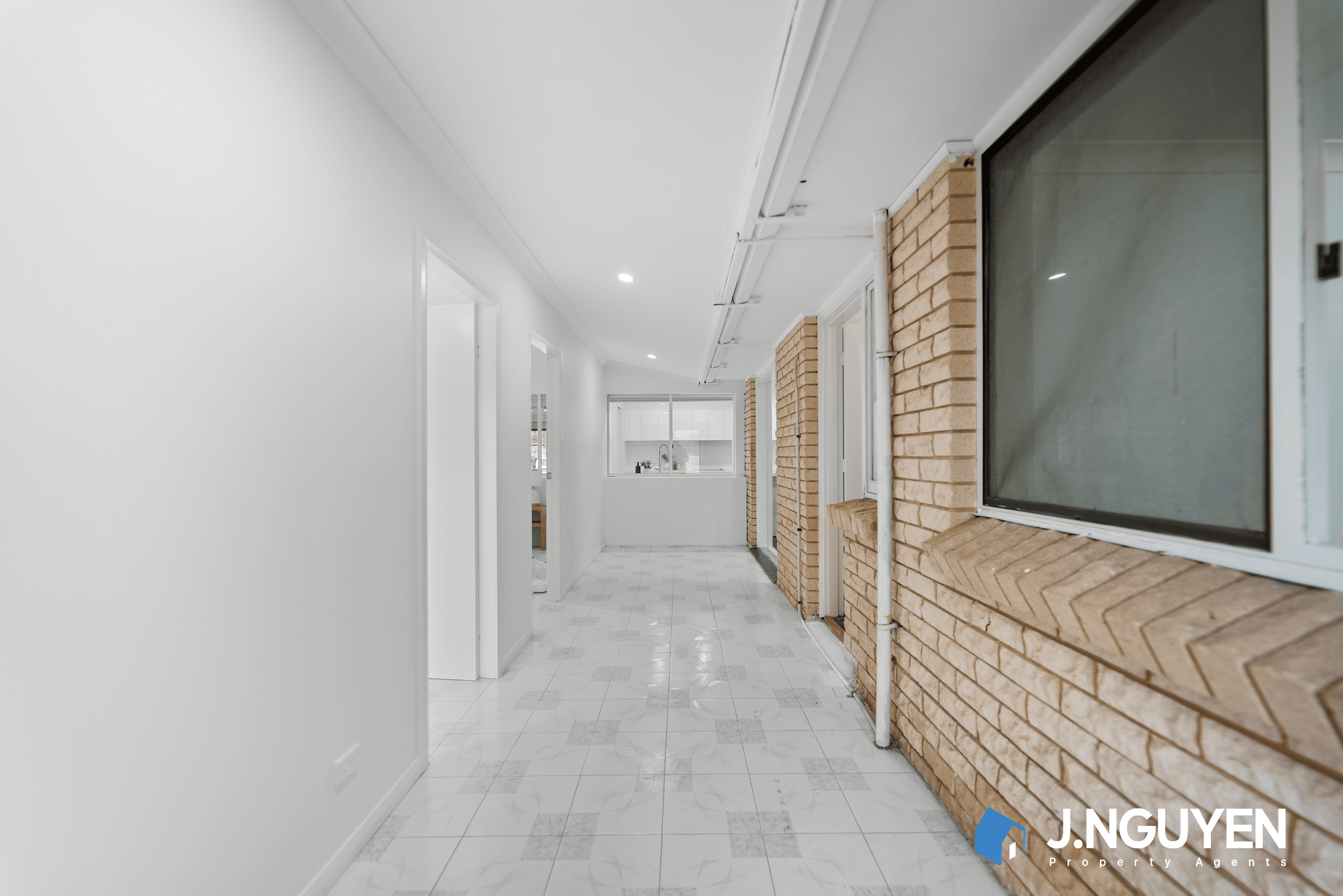 24 Buranda Crescent, ST JOHNS PARK, NSW 2176