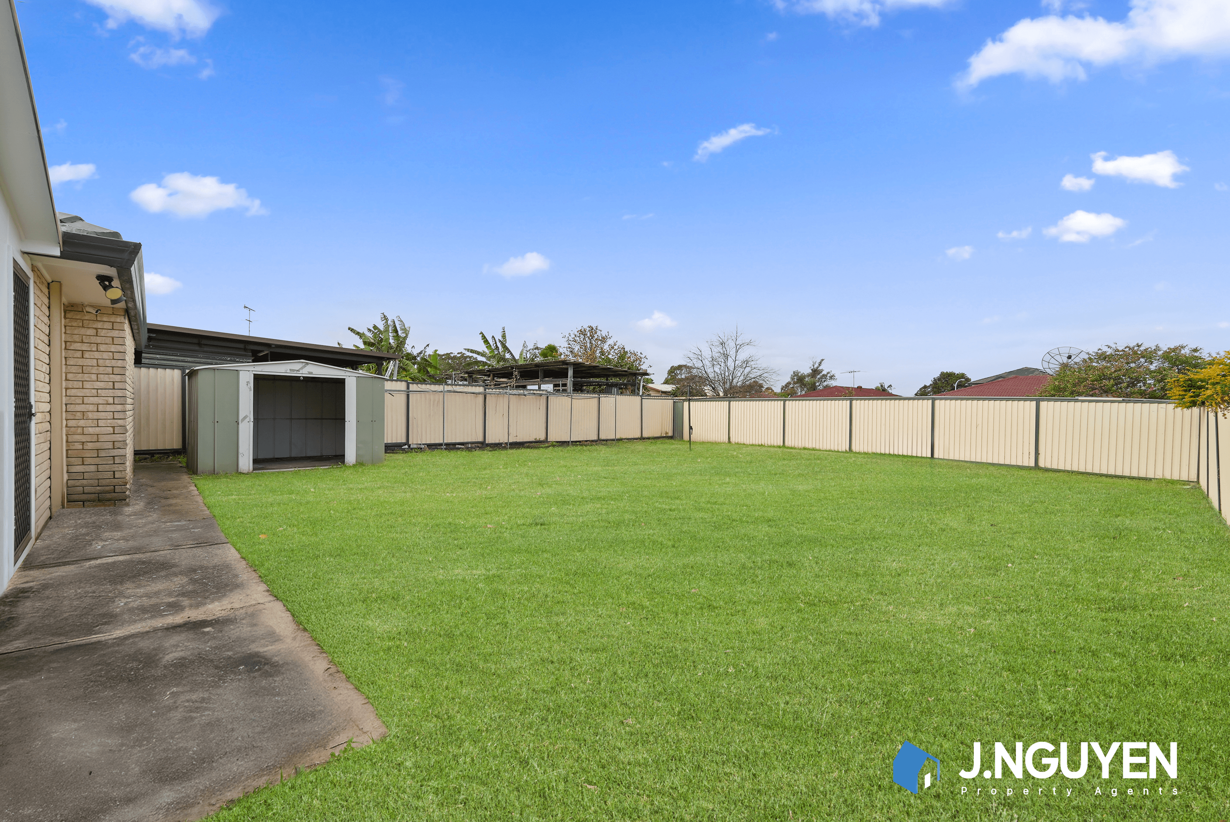 24 Buranda Crescent, ST JOHNS PARK, NSW 2176