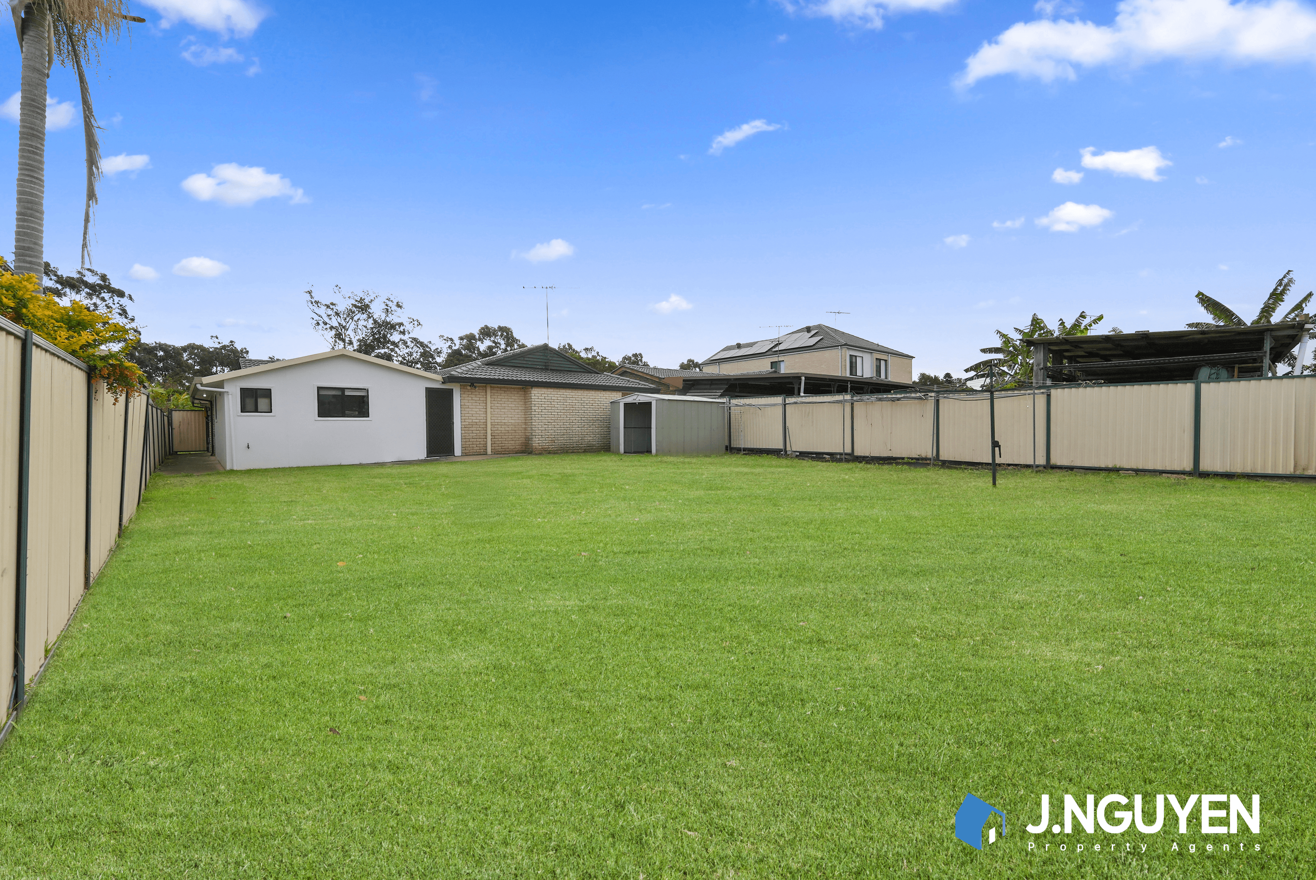 24 Buranda Crescent, ST JOHNS PARK, NSW 2176