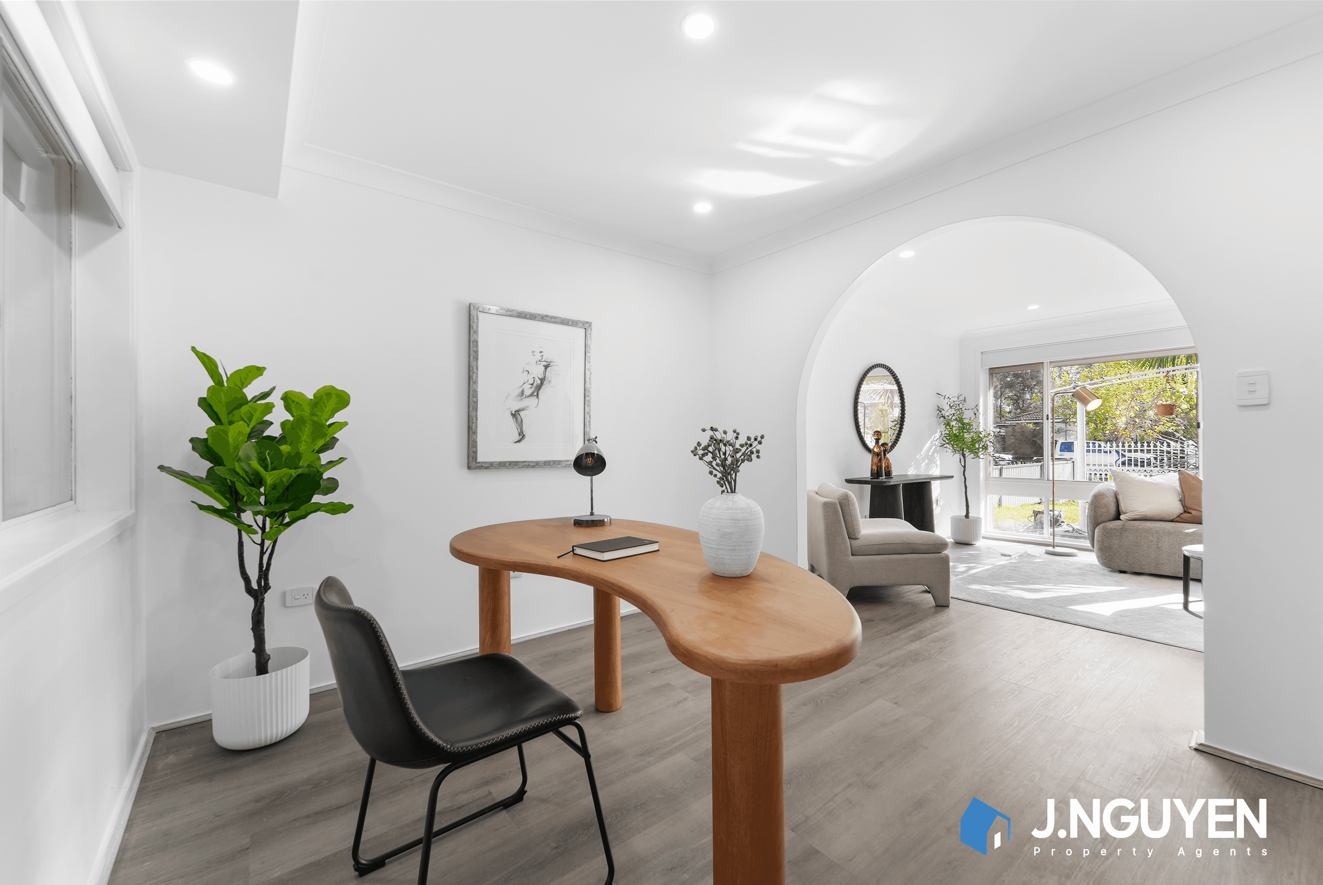 24 Buranda Crescent, ST JOHNS PARK, NSW 2176