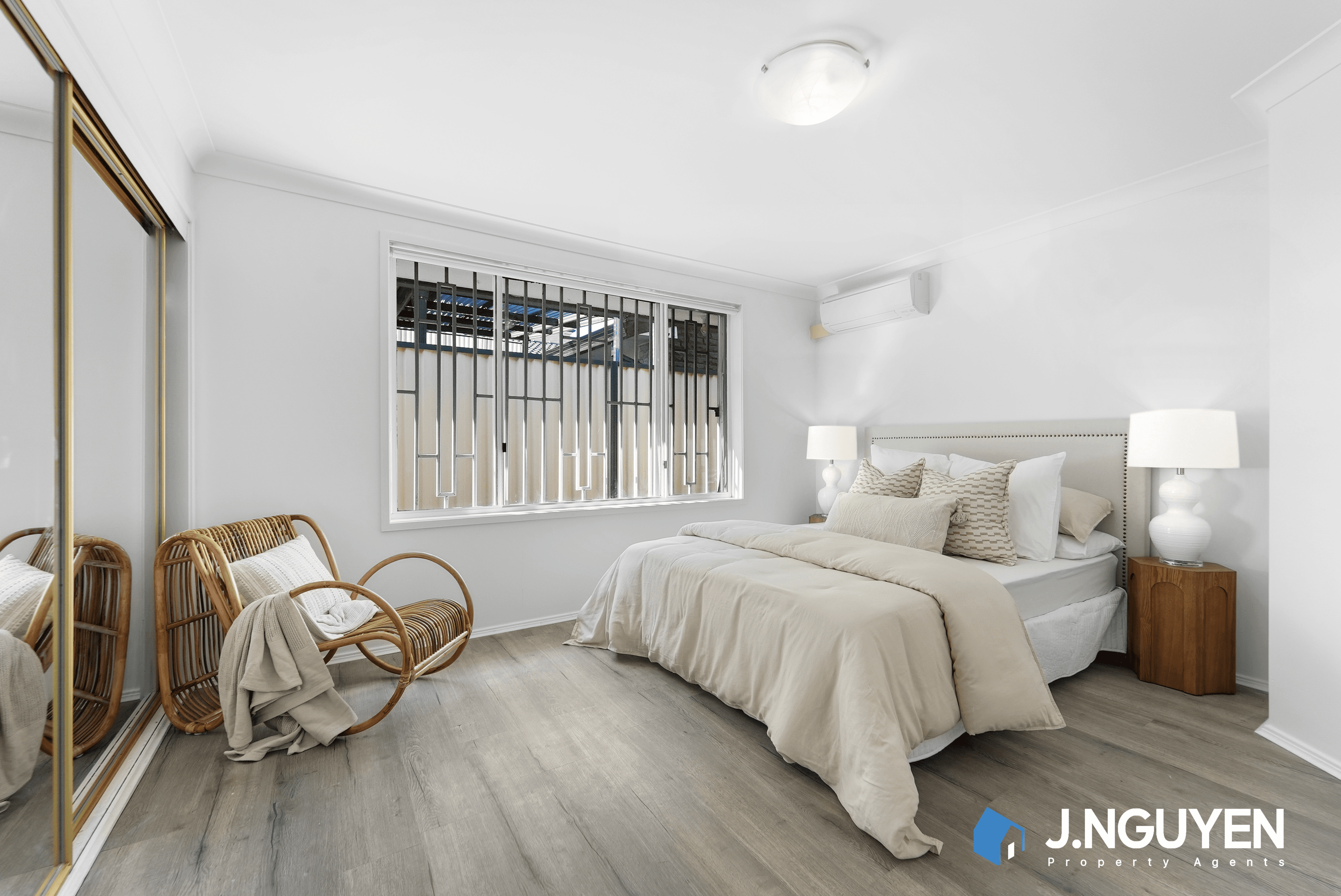 24 Buranda Crescent, ST JOHNS PARK, NSW 2176
