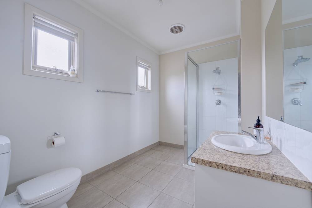 1/17 Dahlsen Crescent, BAIRNSDALE, VIC 3875