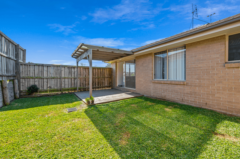 53 Redgum Circuit, ABERGLASSLYN, NSW 2320