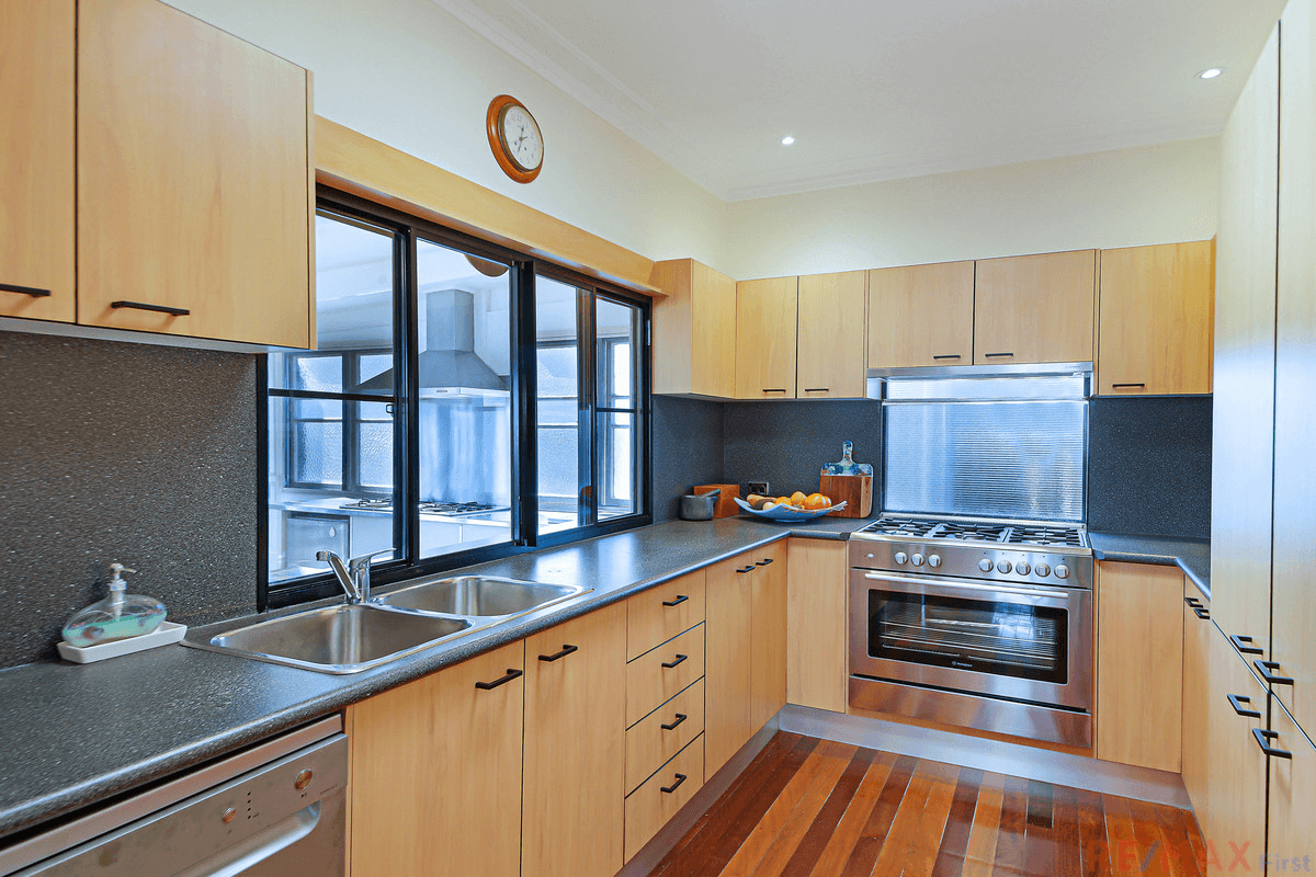 21 Regent Street, Caloundra, QLD 4551