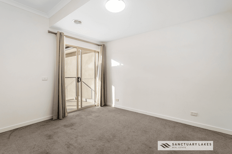 2/1-9 Eagleview Place, SANCTUARY LAKES, VIC 3030