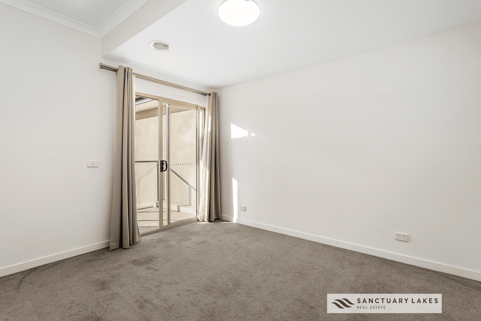 2/1-9 Eagleview Place, SANCTUARY LAKES, VIC 3030