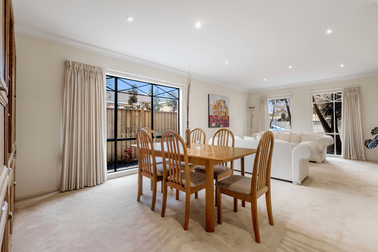 5 Reef Court, ASPENDALE GARDENS, VIC 3195