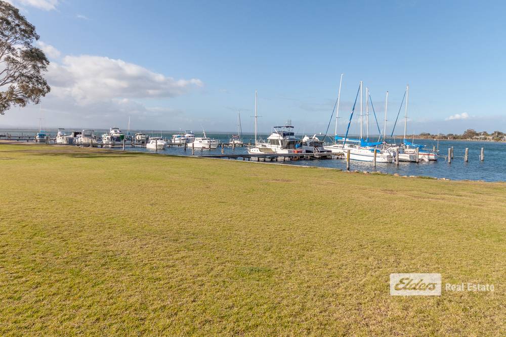 3/8 Lewis Place, Paynesville, VIC 3880