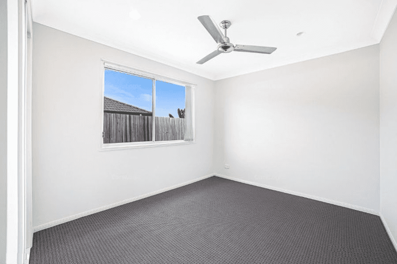 8 Dornoch Crescent, RACEVIEW, QLD 4305