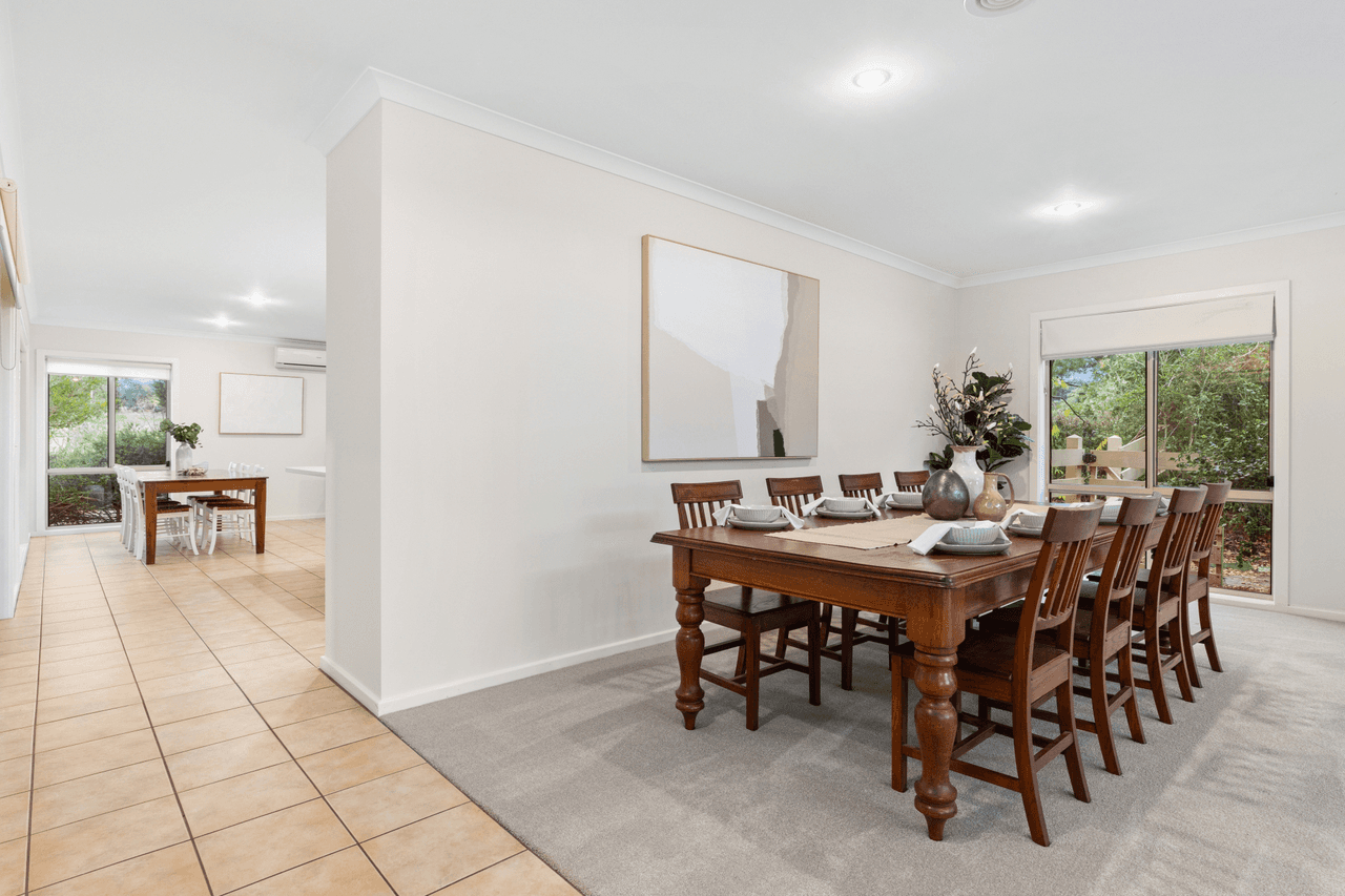 'Arila' 18 Tarrawarra Lane, ROMSEY, VIC 3434