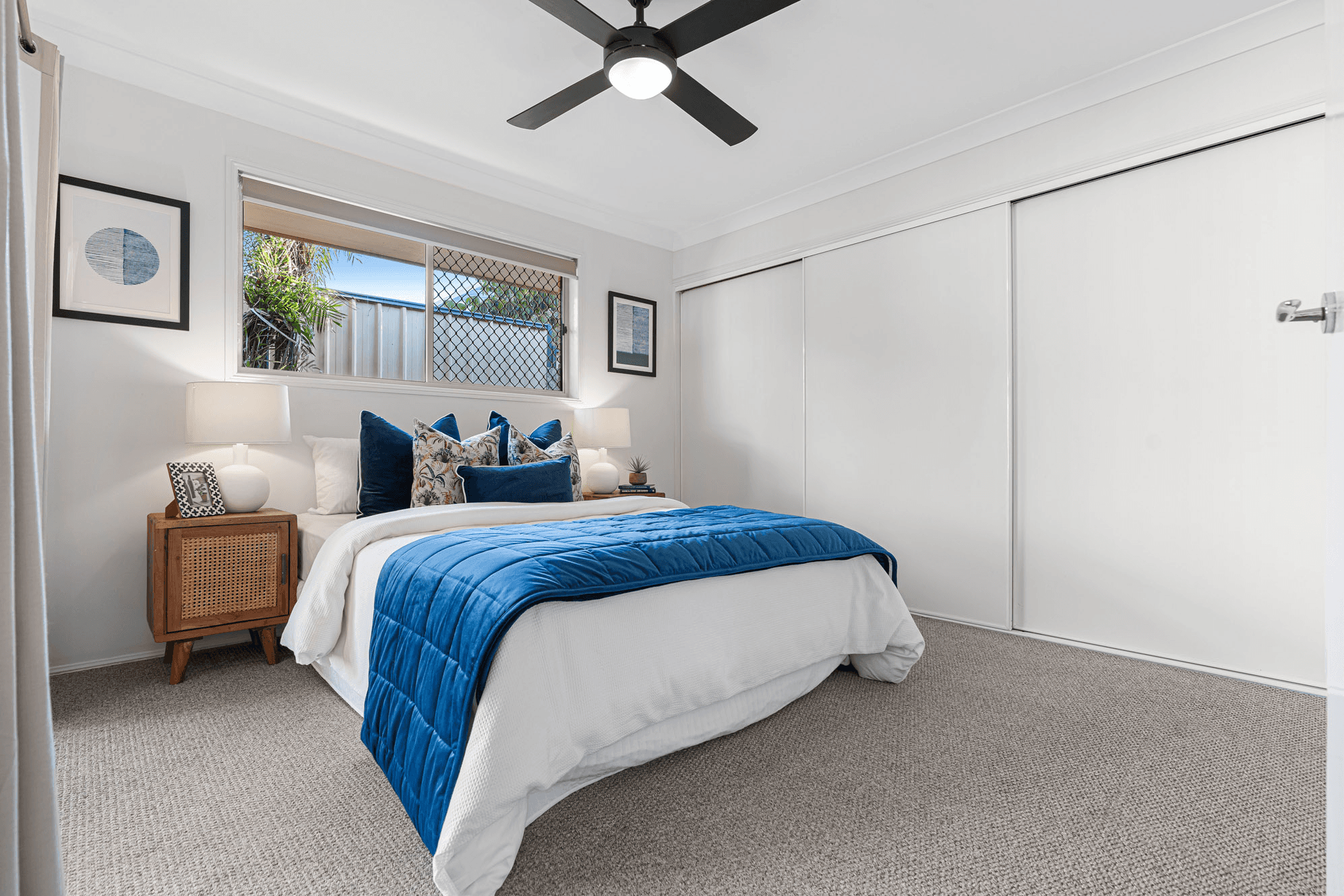 128 Stradbroke Avenue, WYNNUM, QLD 4178