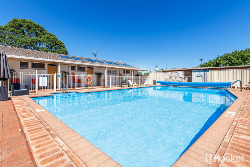 6 Pries Avenue, Busselton, WA 6280