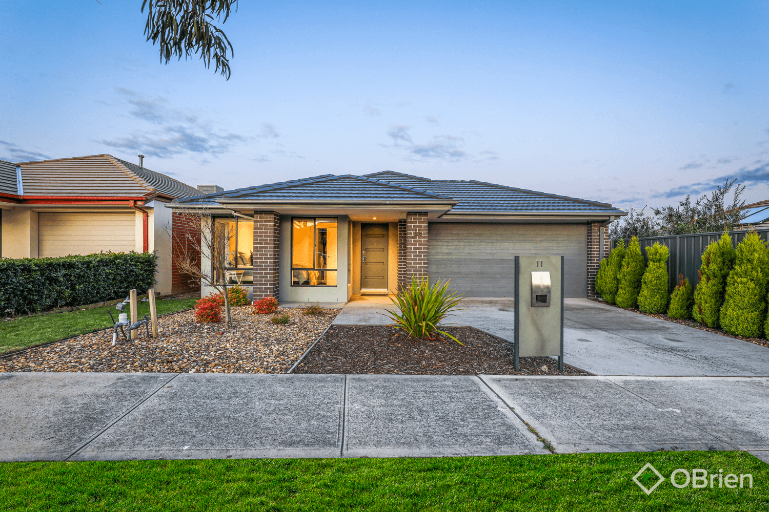 11 Celtic Drive, Cranbourne East, VIC 3977