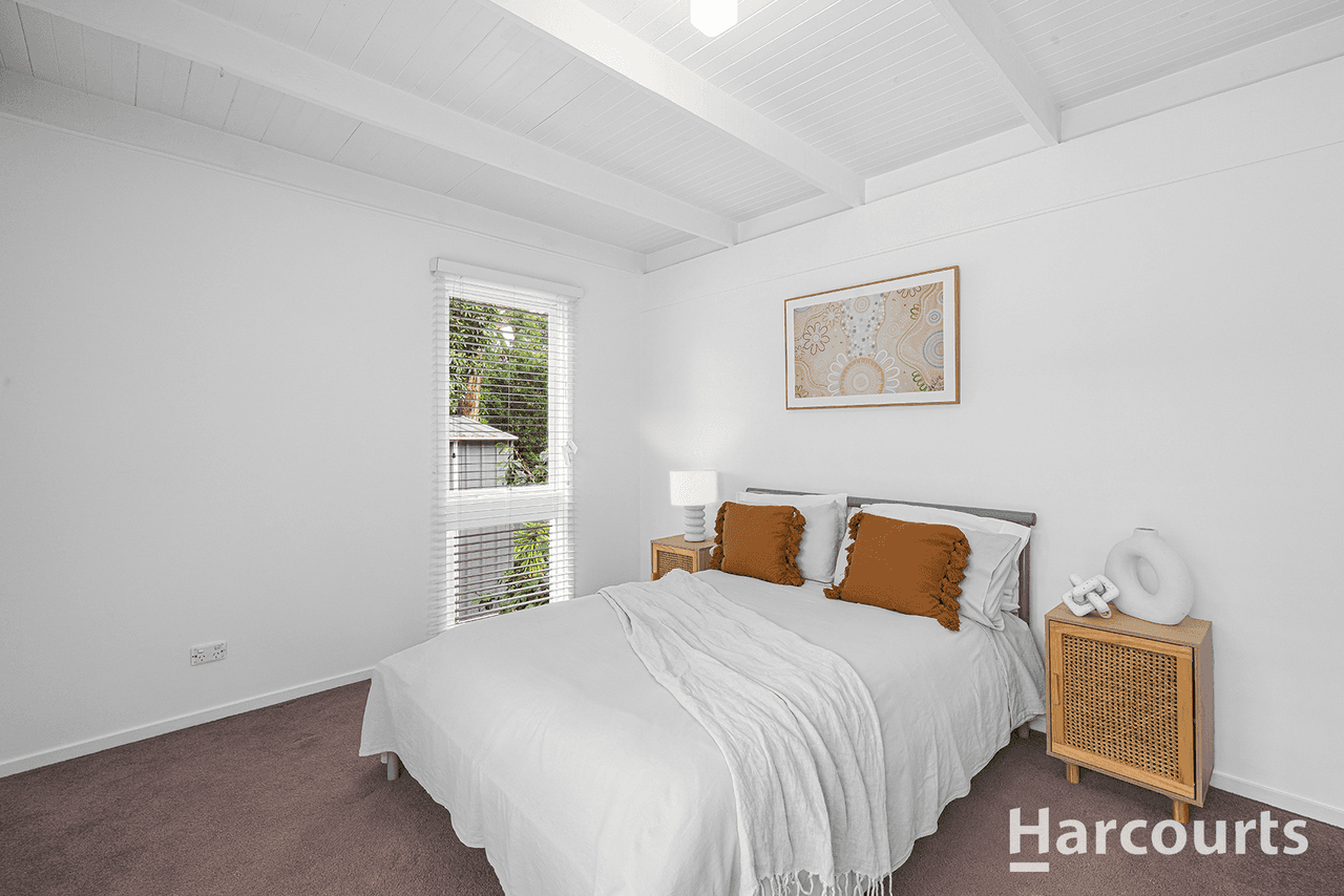 28 Holyrood Drive, VERMONT, VIC 3133
