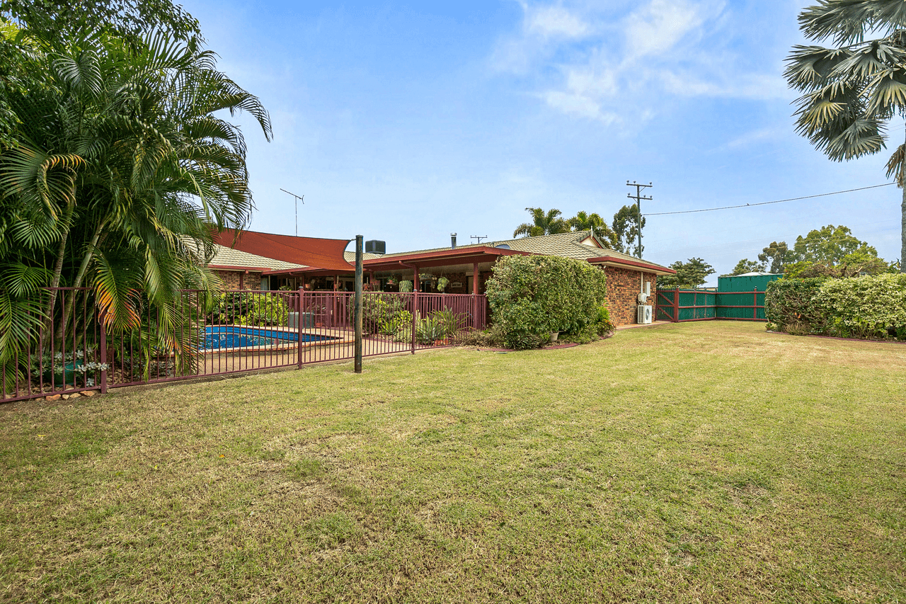 60  Long Street, EMERALD, QLD 4720