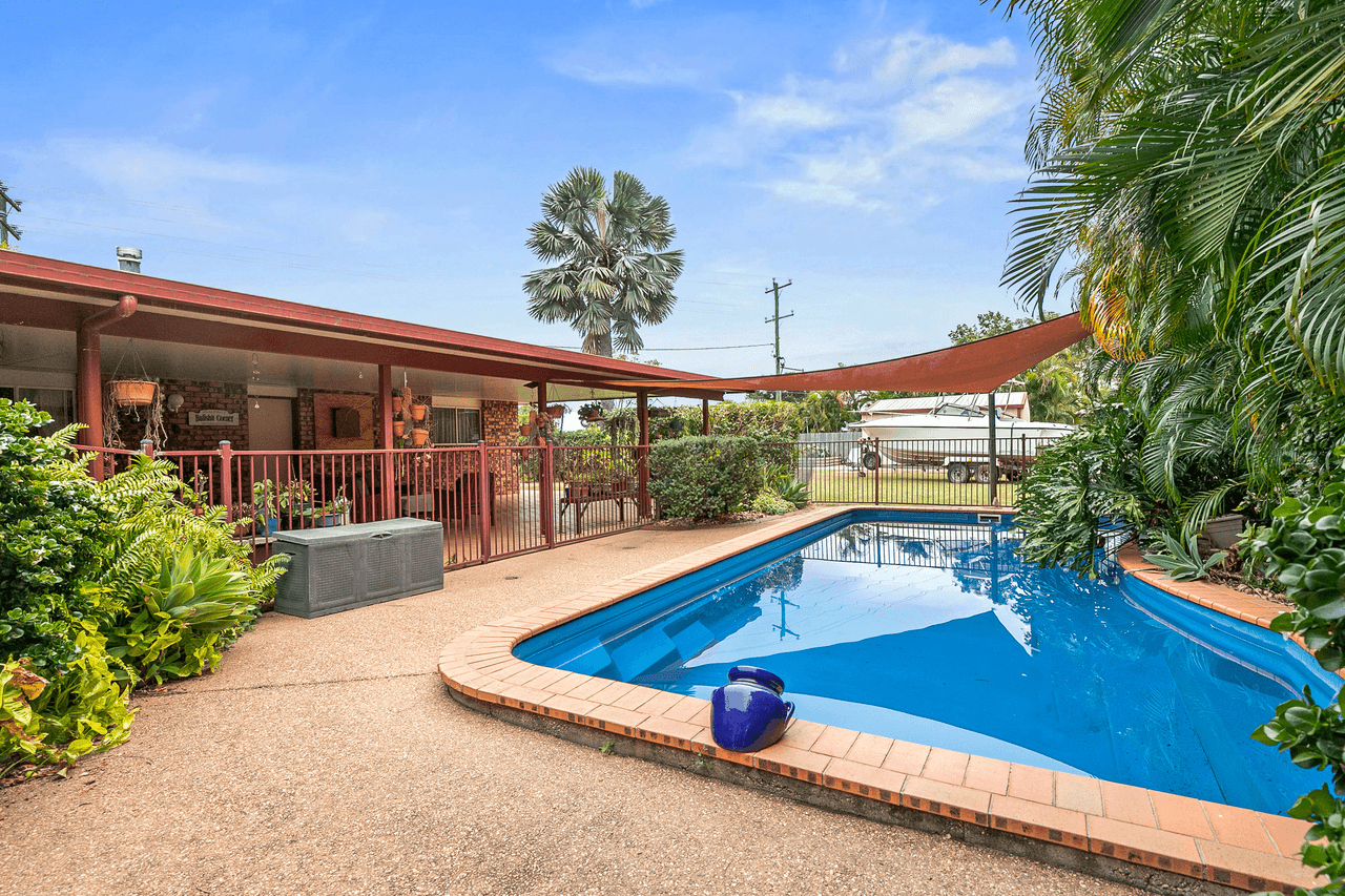 60  Long Street, EMERALD, QLD 4720