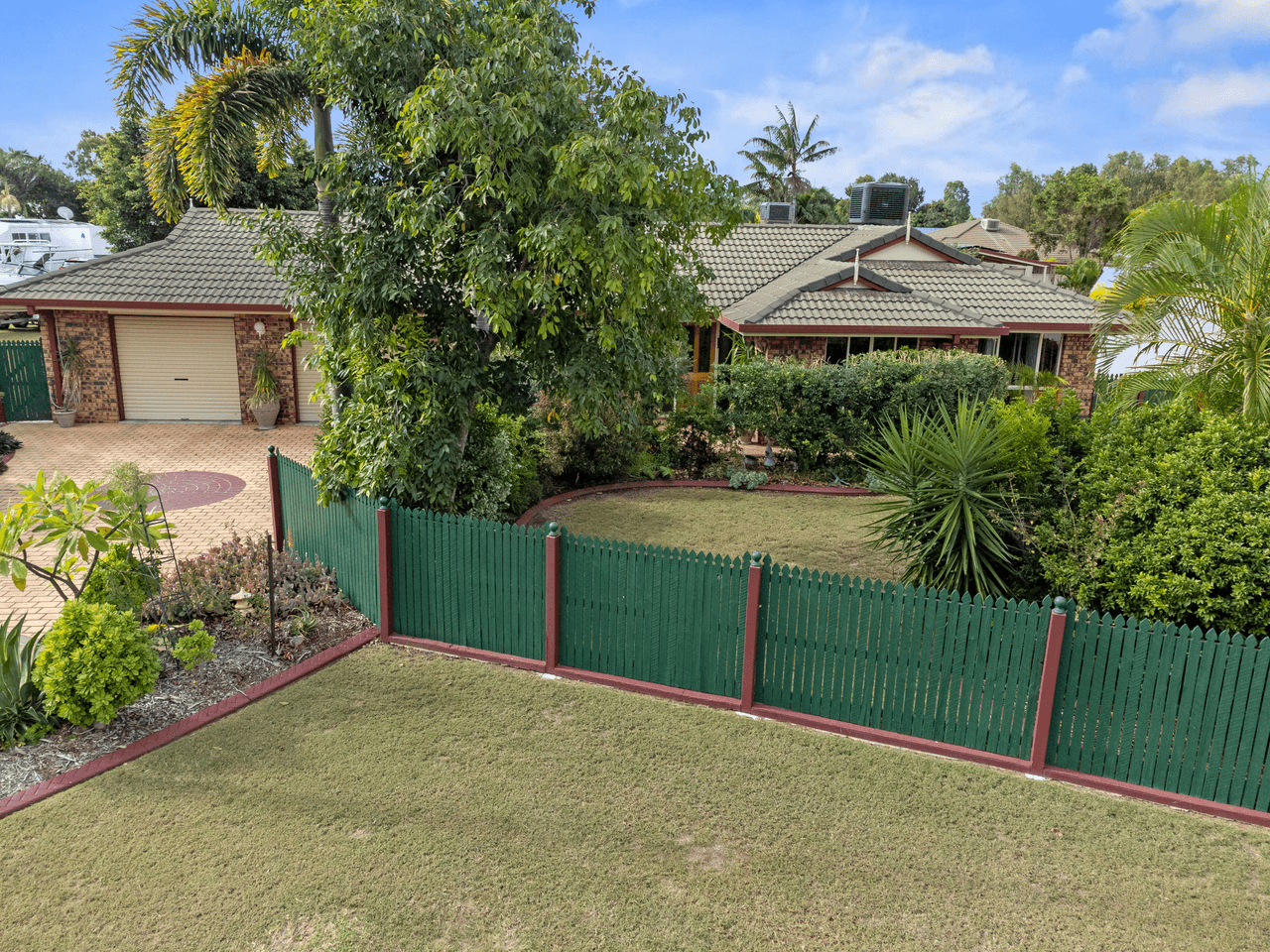 60  Long Street, EMERALD, QLD 4720