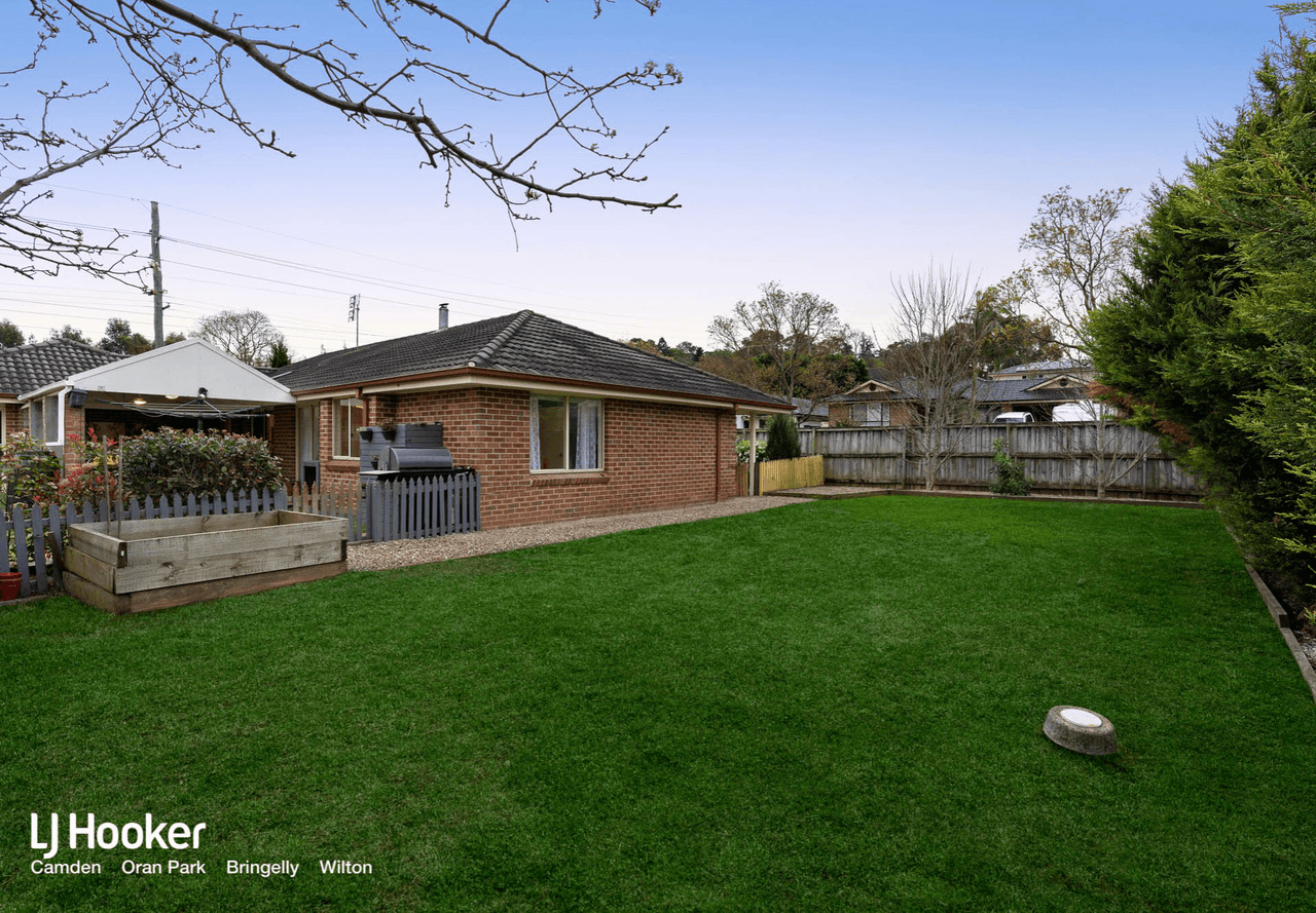 12 Ashford Circuit, CURRANS HILL, NSW 2567