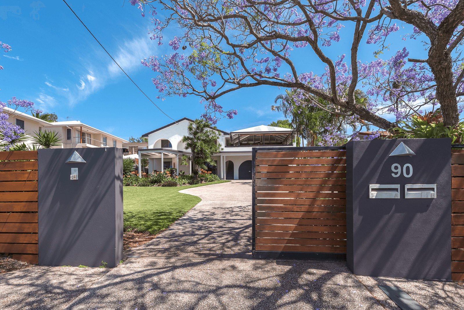 90 Falconer Street, SOUTHPORT, QLD 4215