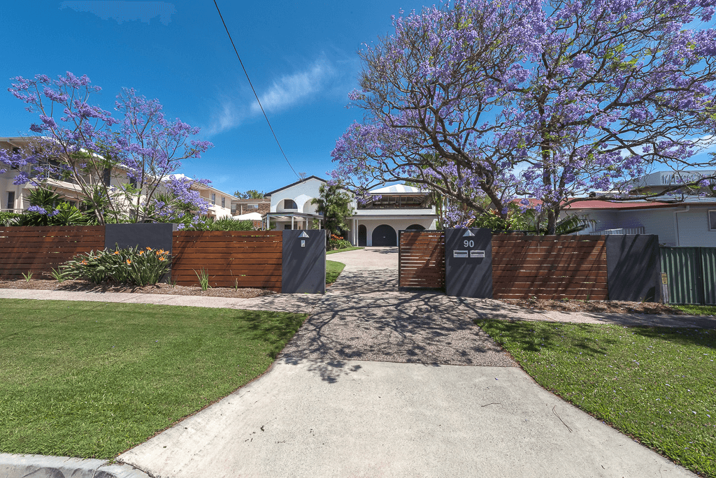 90 Falconer Street, SOUTHPORT, QLD 4215