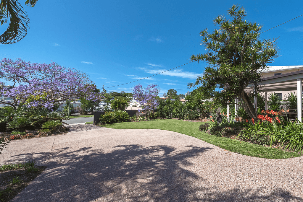 90 Falconer Street, SOUTHPORT, QLD 4215