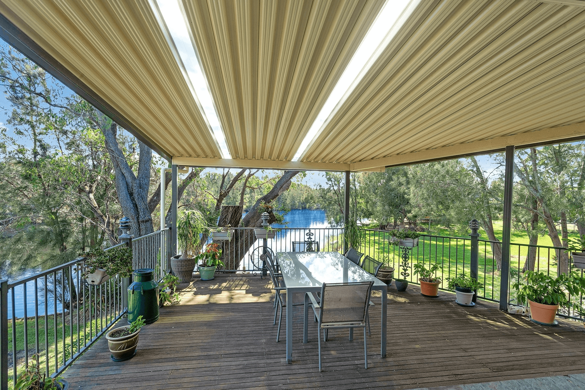 111 Jacobs Drive, Sussex Inlet, NSW 2540