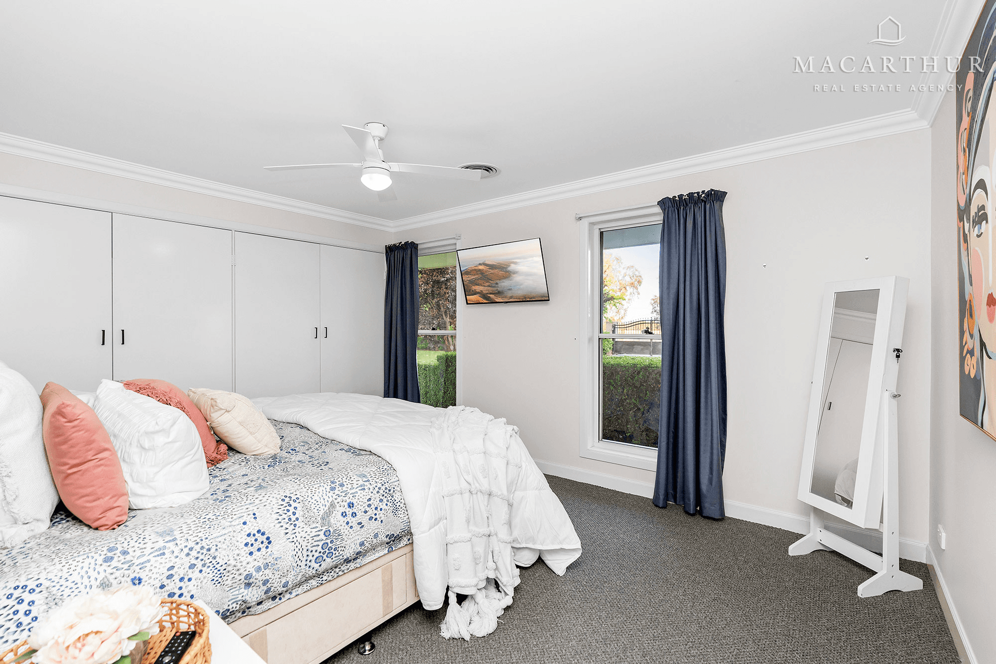 298 Mitchell Road, Lake Albert, NSW 2650