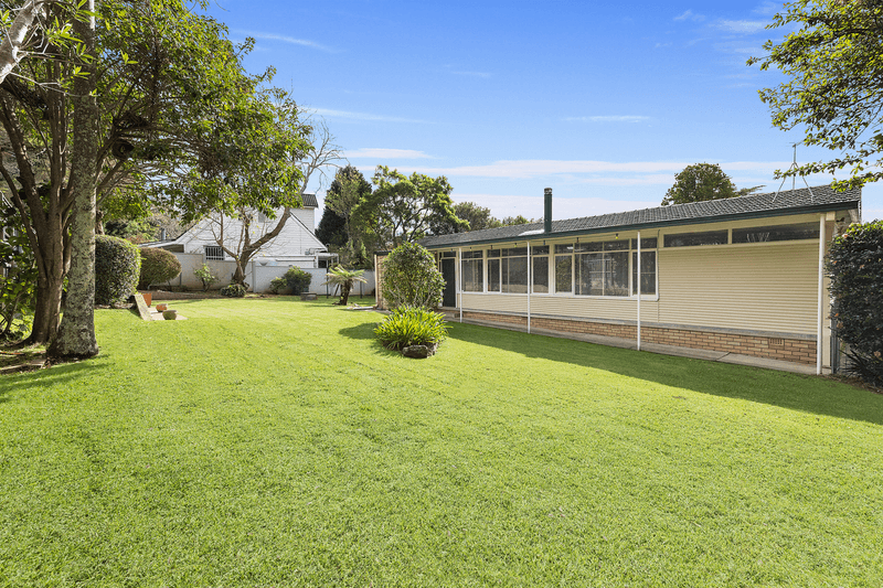 4 Massey Place, ST IVES, NSW 2075