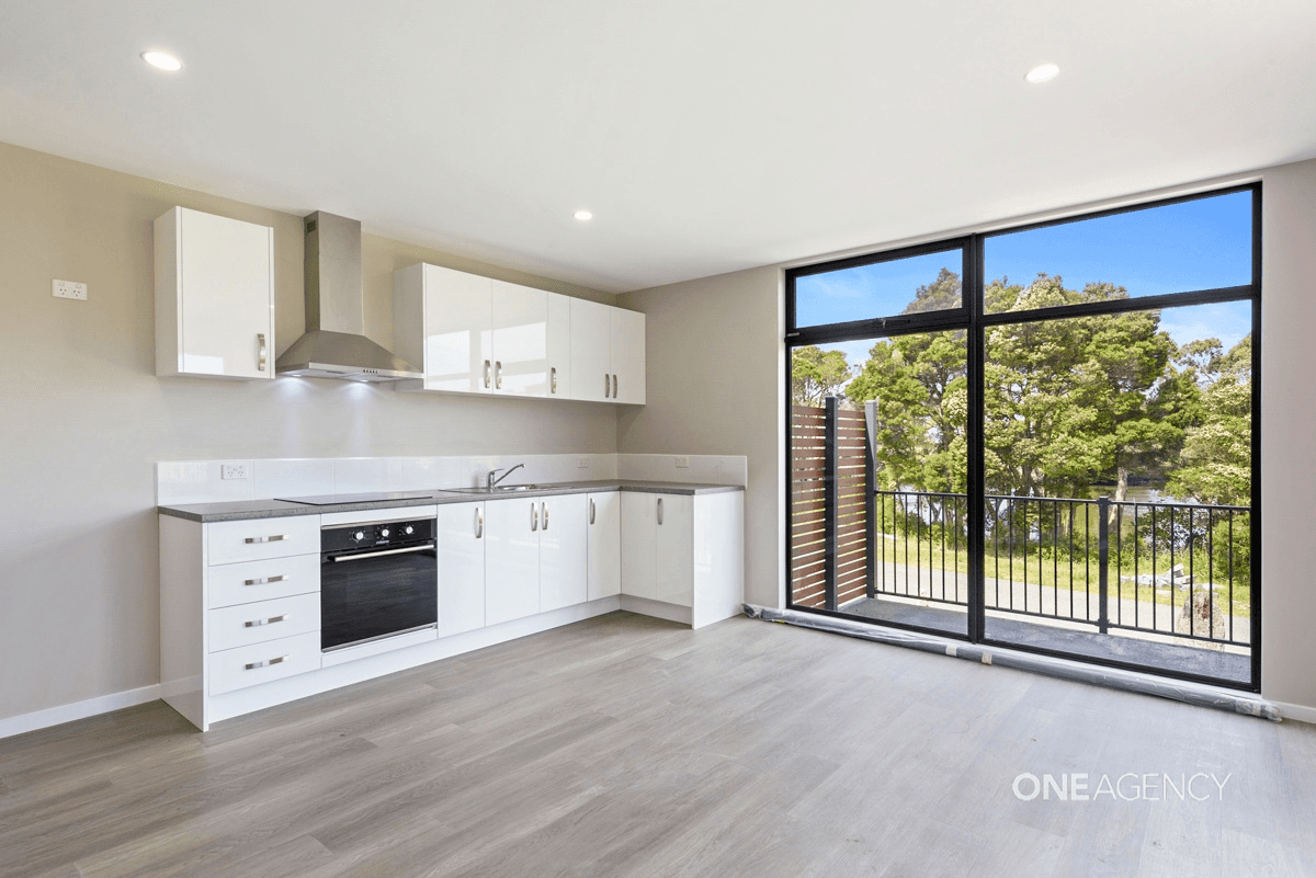 2/1 Montagu Road, Smithton, TAS 7330