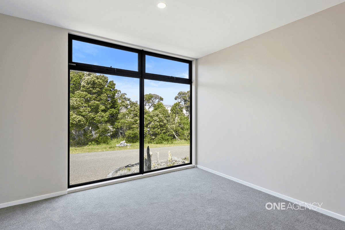 2/1 Montagu Road, Smithton, TAS 7330