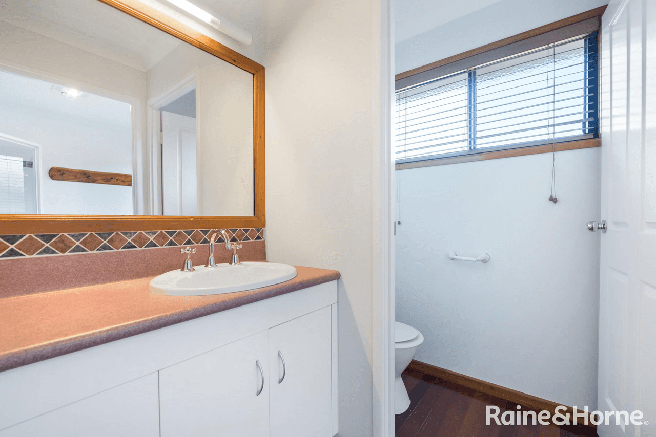50 Adelaide Street, SOUTH GLADSTONE, QLD 4680