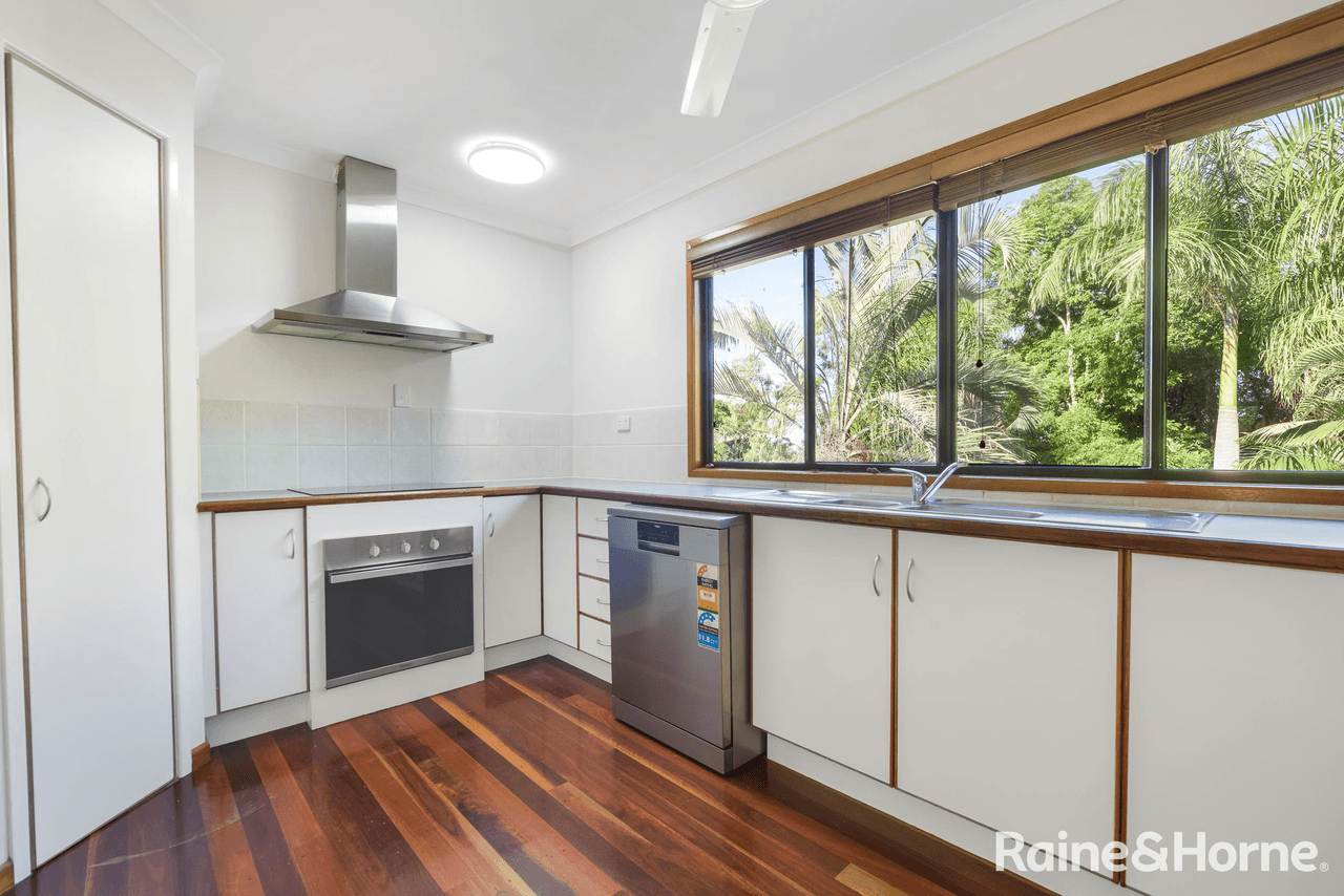 50 Adelaide Street, SOUTH GLADSTONE, QLD 4680