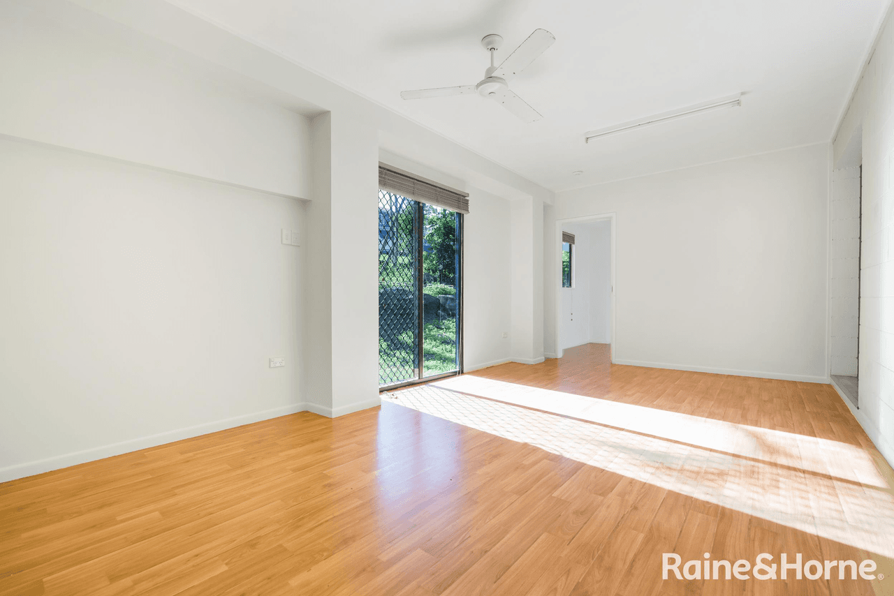 50 Adelaide Street, SOUTH GLADSTONE, QLD 4680