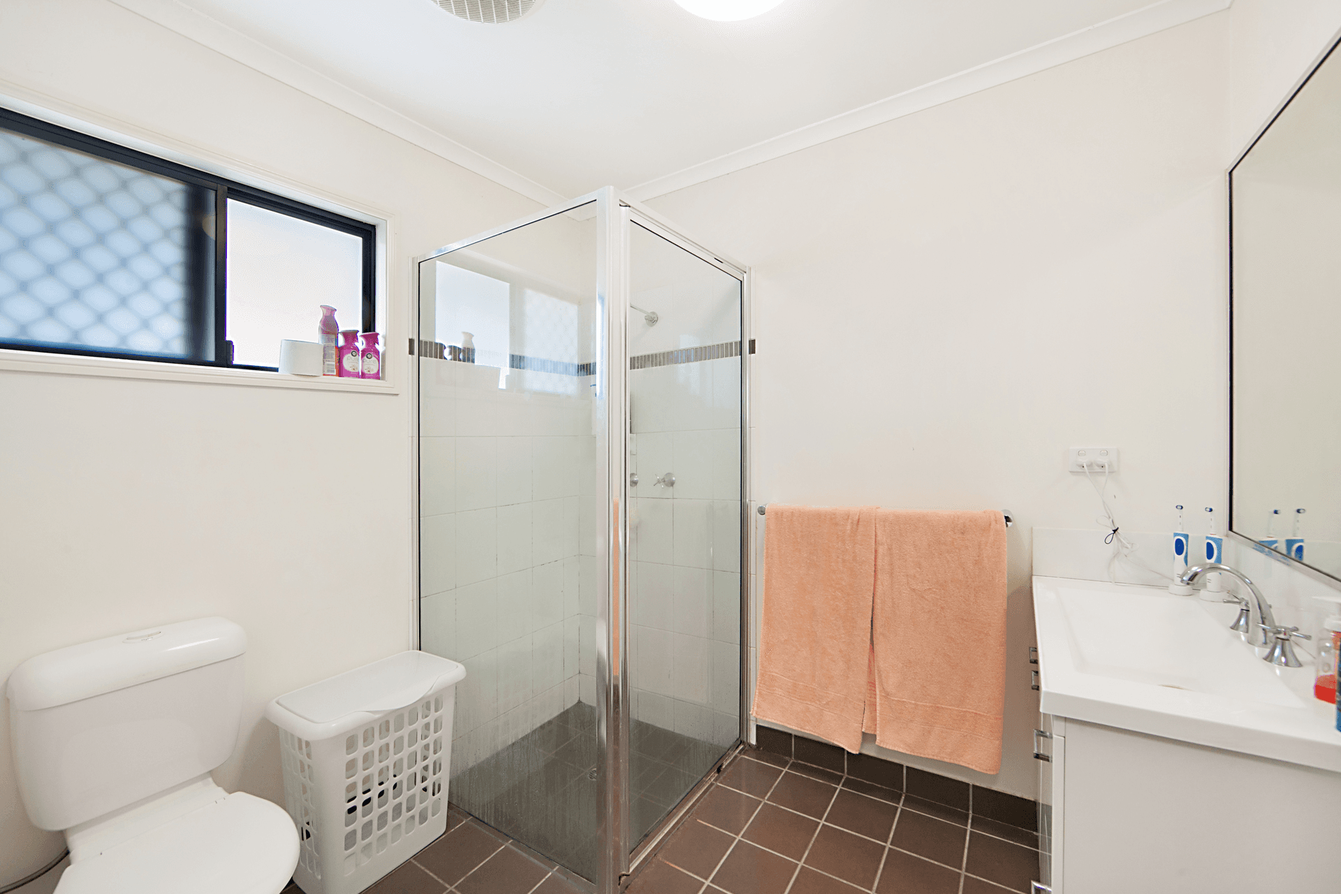 11 Anchorage Circuit, Bushland Beach, QLD 4818