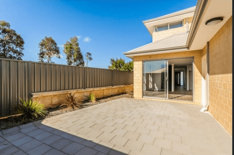 63b Lambeth Circle, Wellard, WA 6170