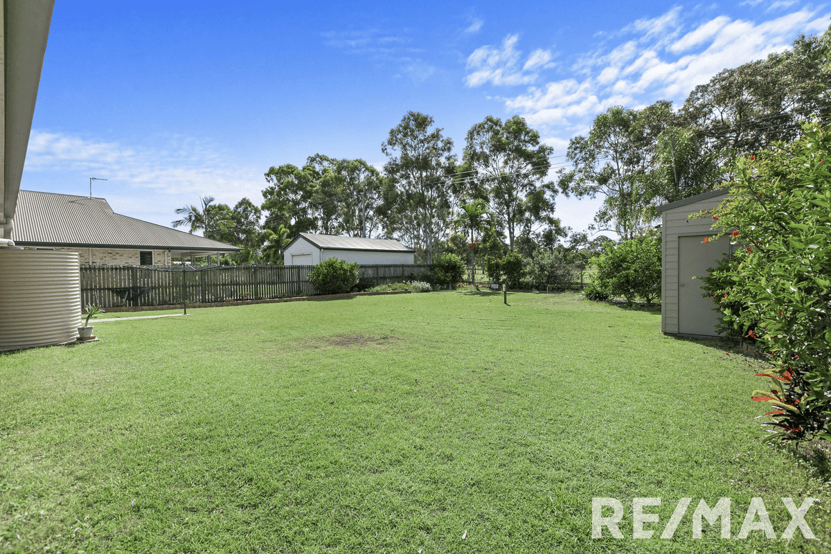 21 Bowerbird Avenue, Eli Waters, QLD 4655