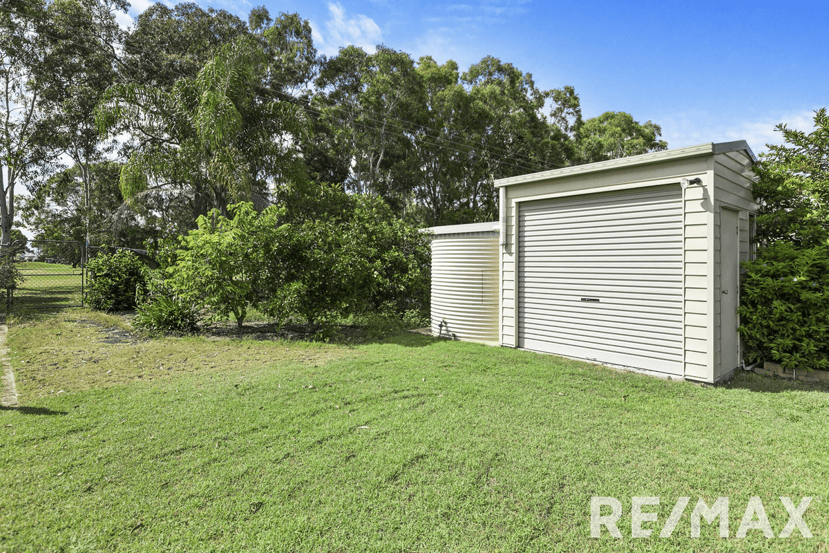 21 Bowerbird Avenue, Eli Waters, QLD 4655