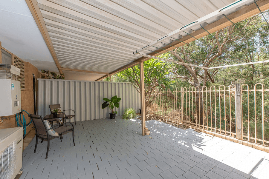 18/4 Page Road, KELMSCOTT, WA 6111