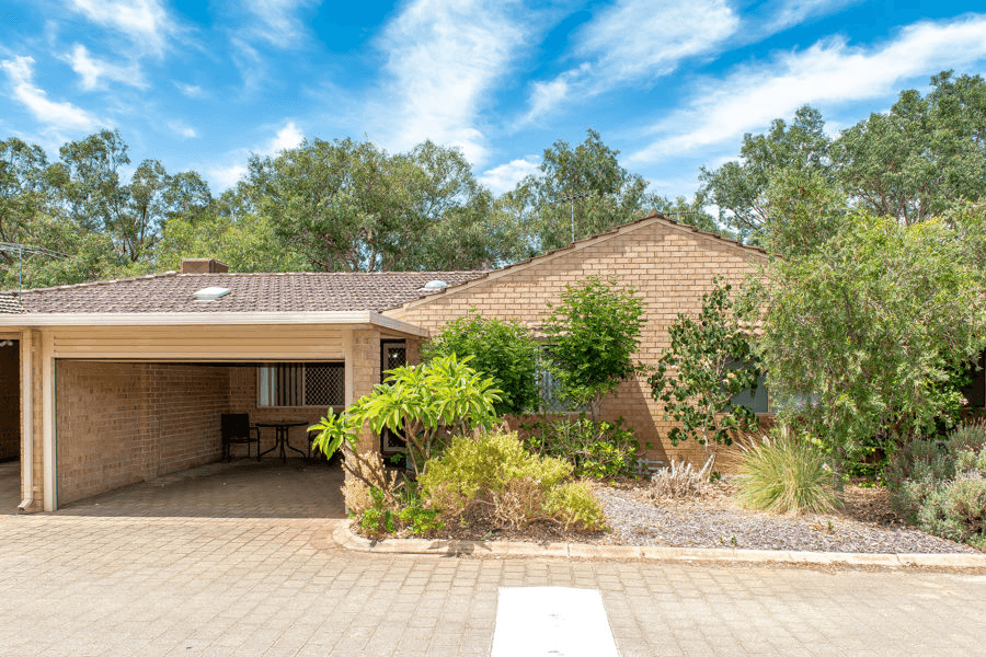 18/4 Page Road, KELMSCOTT, WA 6111