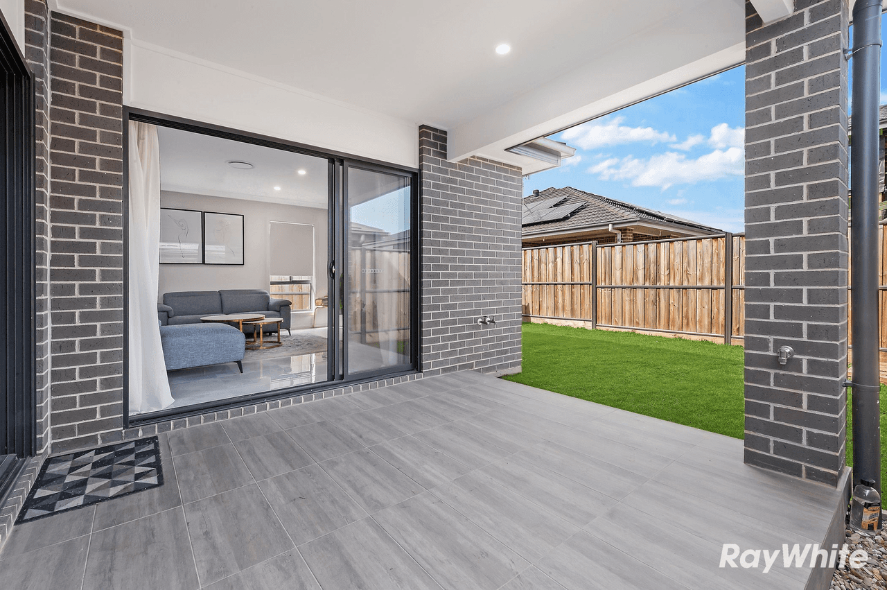 68 Stockhorse Avenue, BOX HILL, NSW 2765