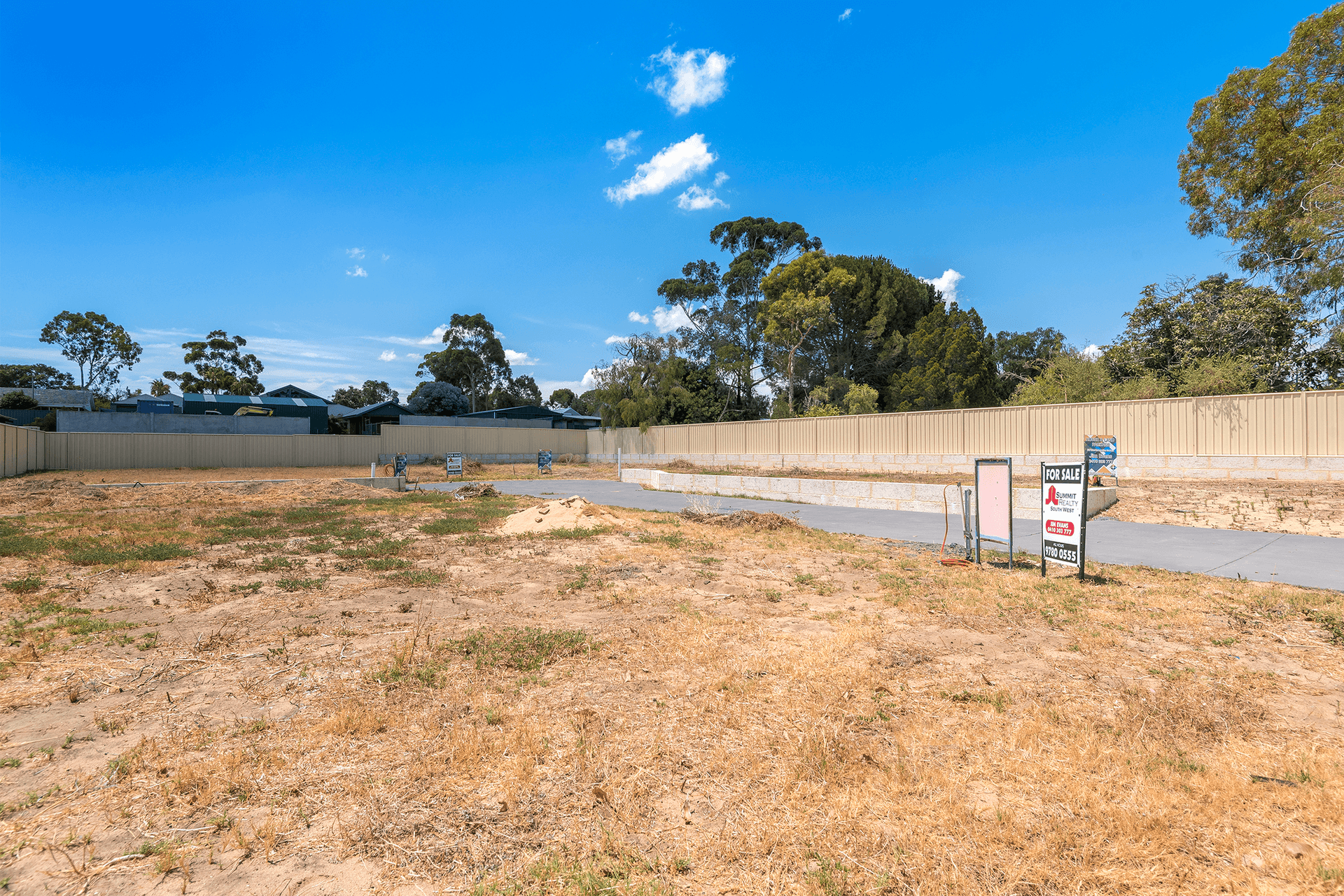 2/10 Laura Avenue, Australind, WA 6233