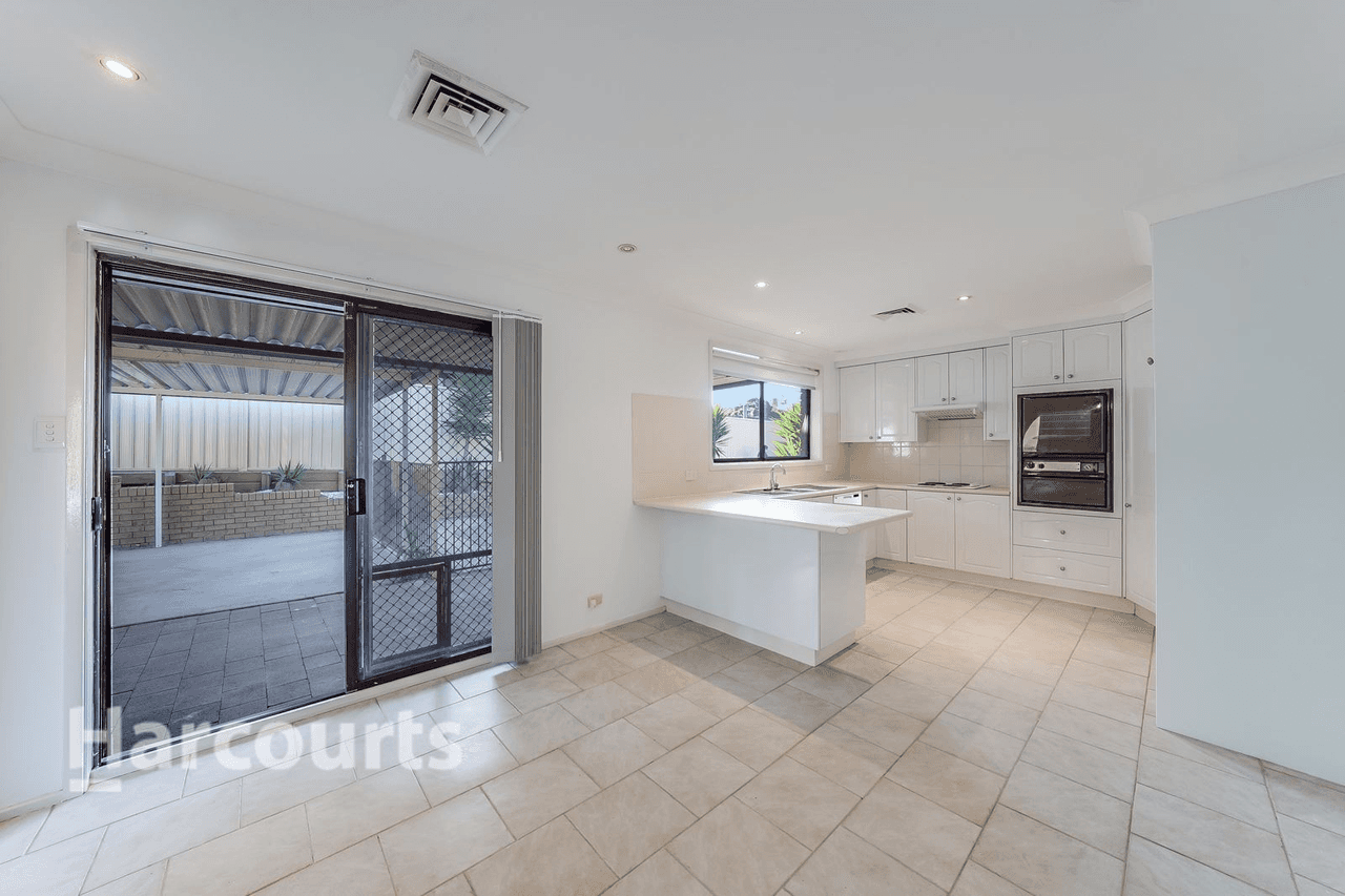 2 Dolge Place, Ambarvale, NSW 2560