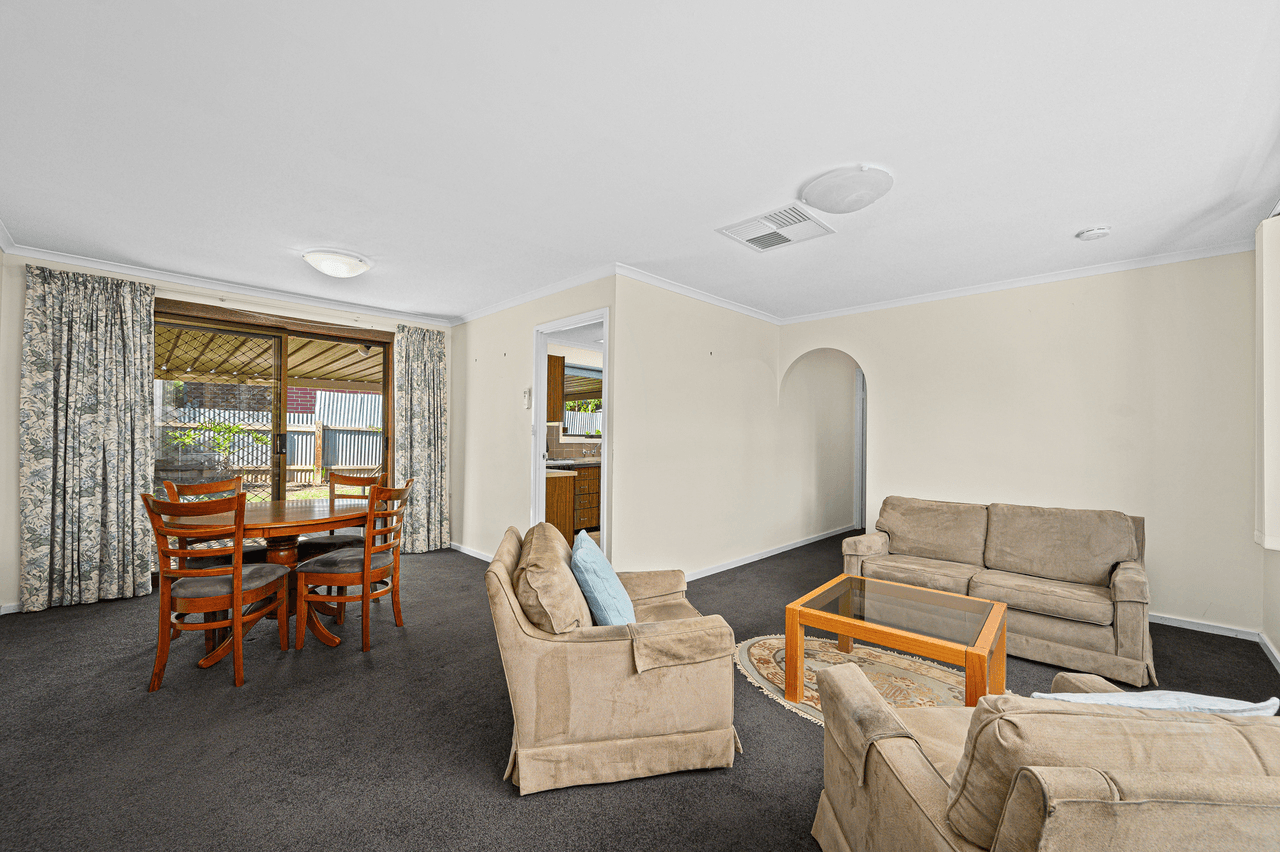 2 Paul Court, CHRISTIE DOWNS, SA 5164